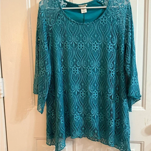 Brittany Black Teal Lace Blouse - Picture 2 of 9